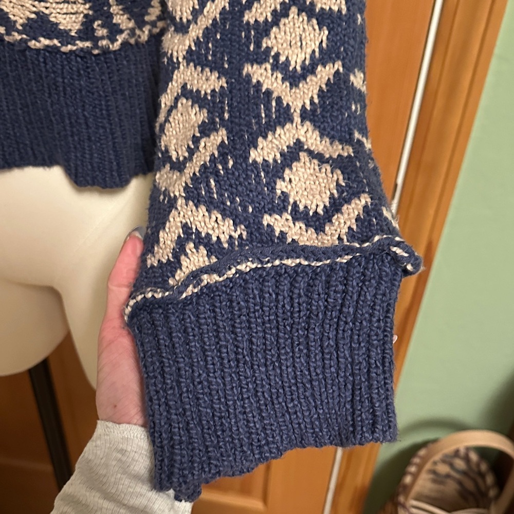 Cropped Geometric Patterned Turtleneck Sweater - image 7